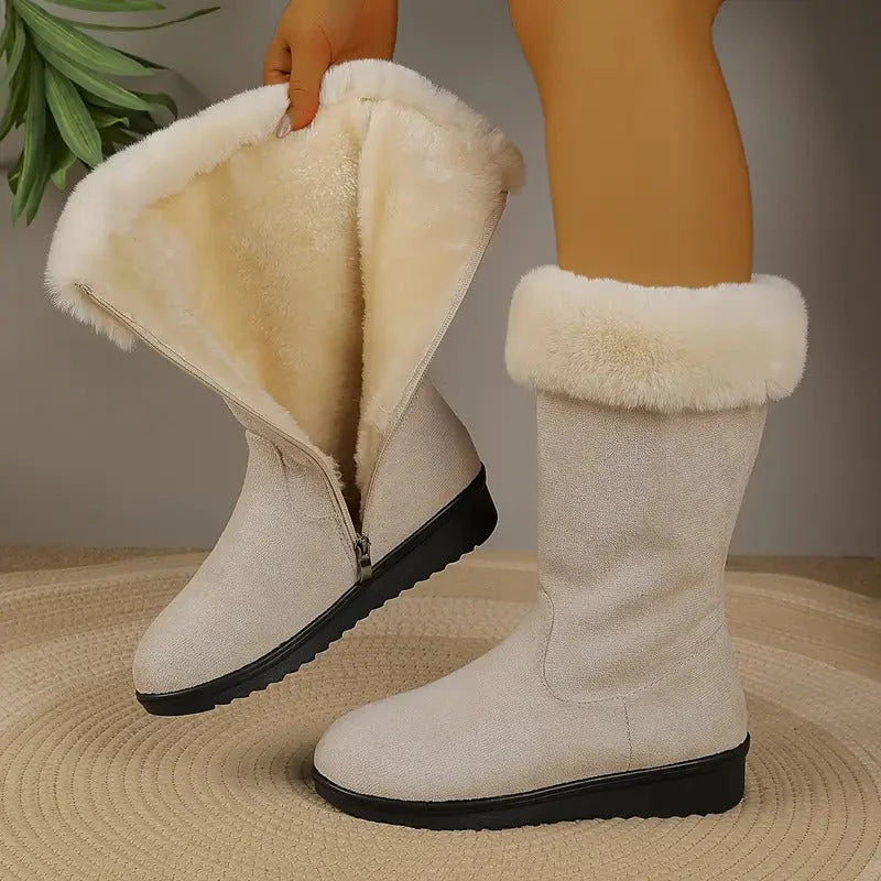 Stylish warm women’s boots, perfect for cold weather