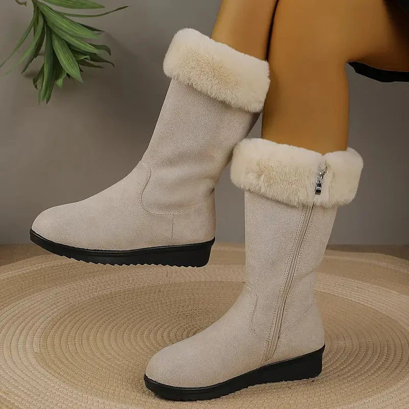 Stylish warm women’s boots, perfect for cold weather